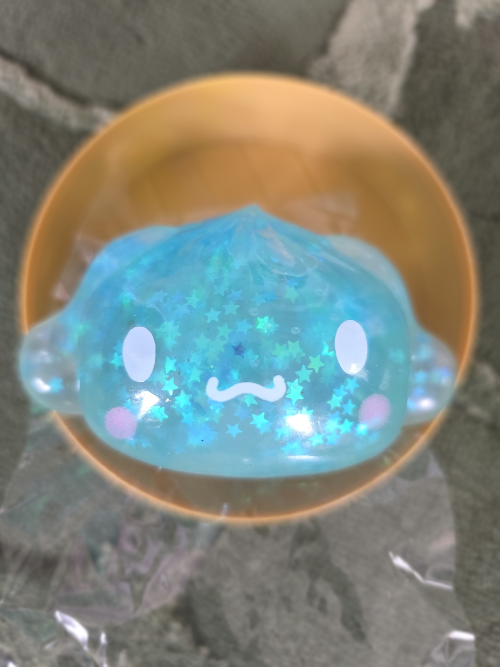 Miniso Hello Kitty Mystery Squishy Dumpling *Glitter Filled* Cinnamoroll